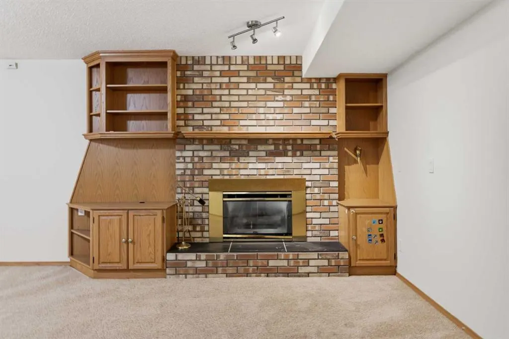 60 Sundown Way SE