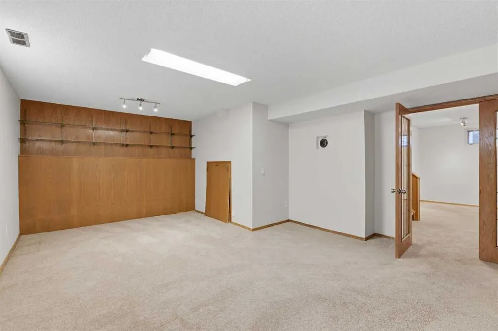 60 Sundown Way SE