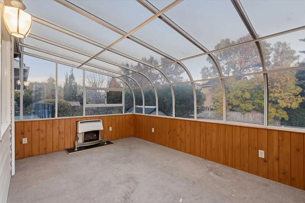 60 Sundown Way SE