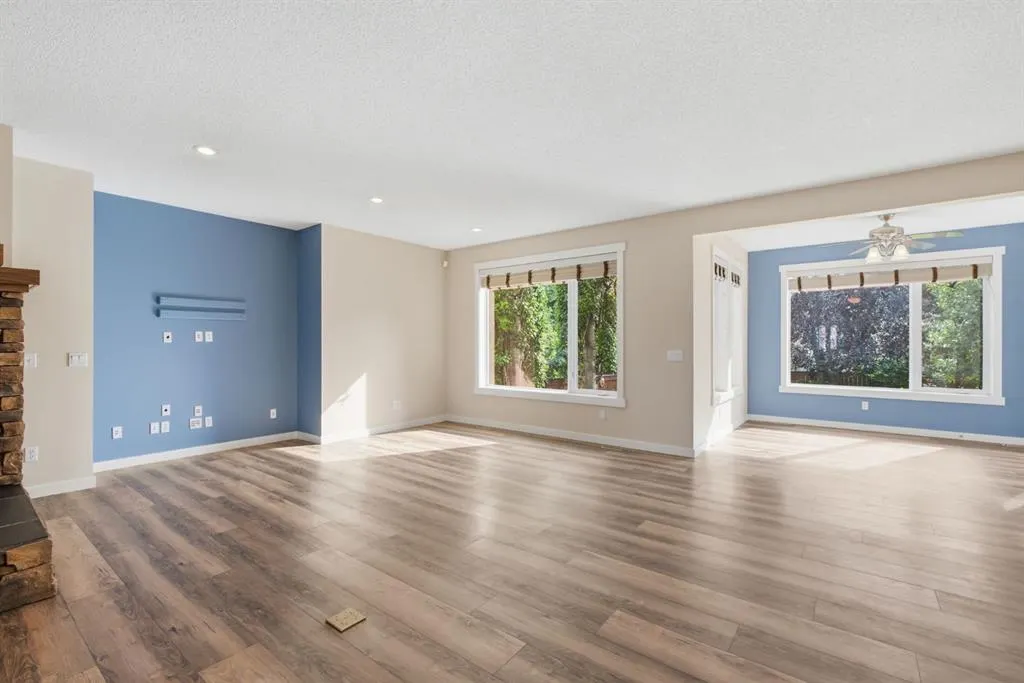31 Chapala Close SE