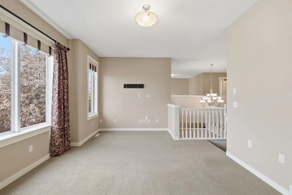 31 Chapala Close SE