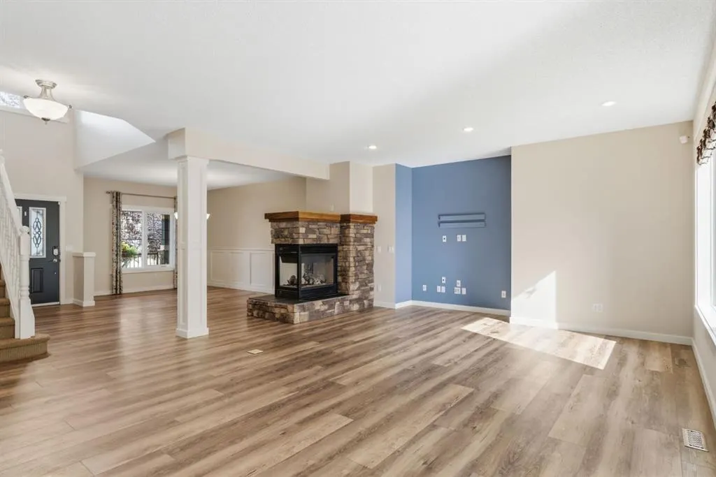 31 Chapala Close SE