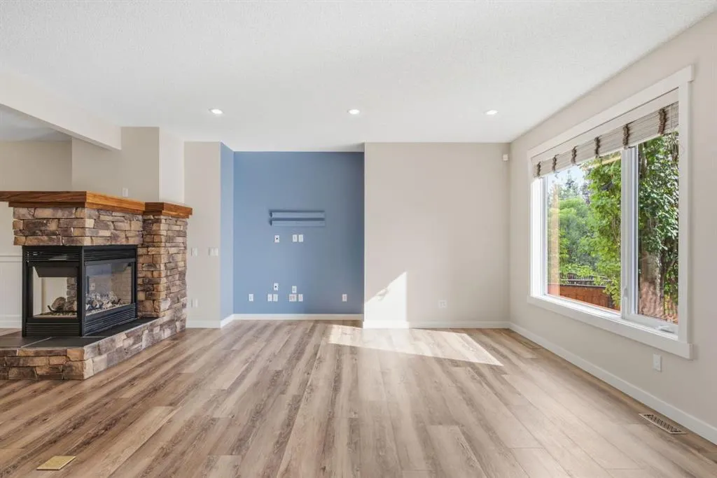 31 Chapala Close SE