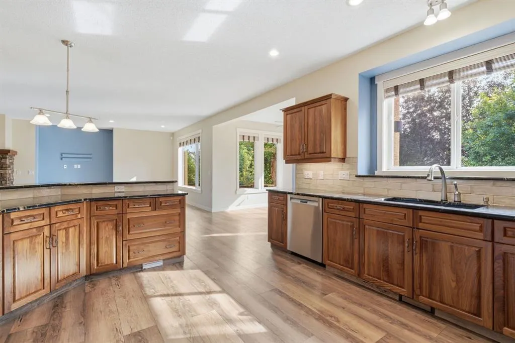 31 Chapala Close SE
