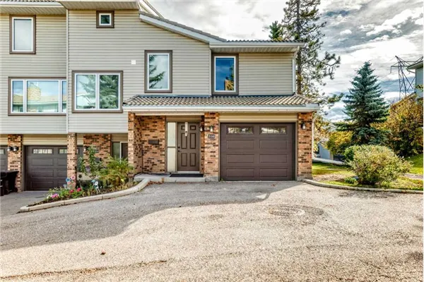 316 Coachway Lane SW