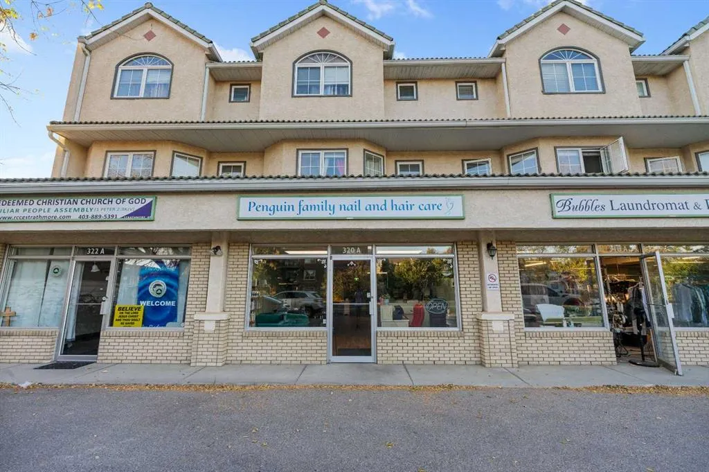 320A 2 Avenue
