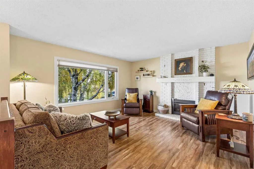 103 Dovercrest Way SE
