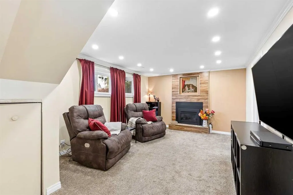 103 Dovercrest Way SE
