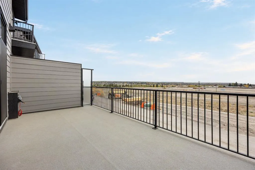 124 Greenwich Drive NW