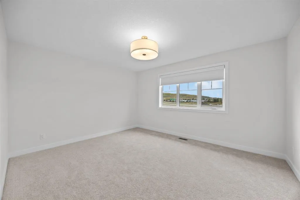 131 Greenwich Drive NW