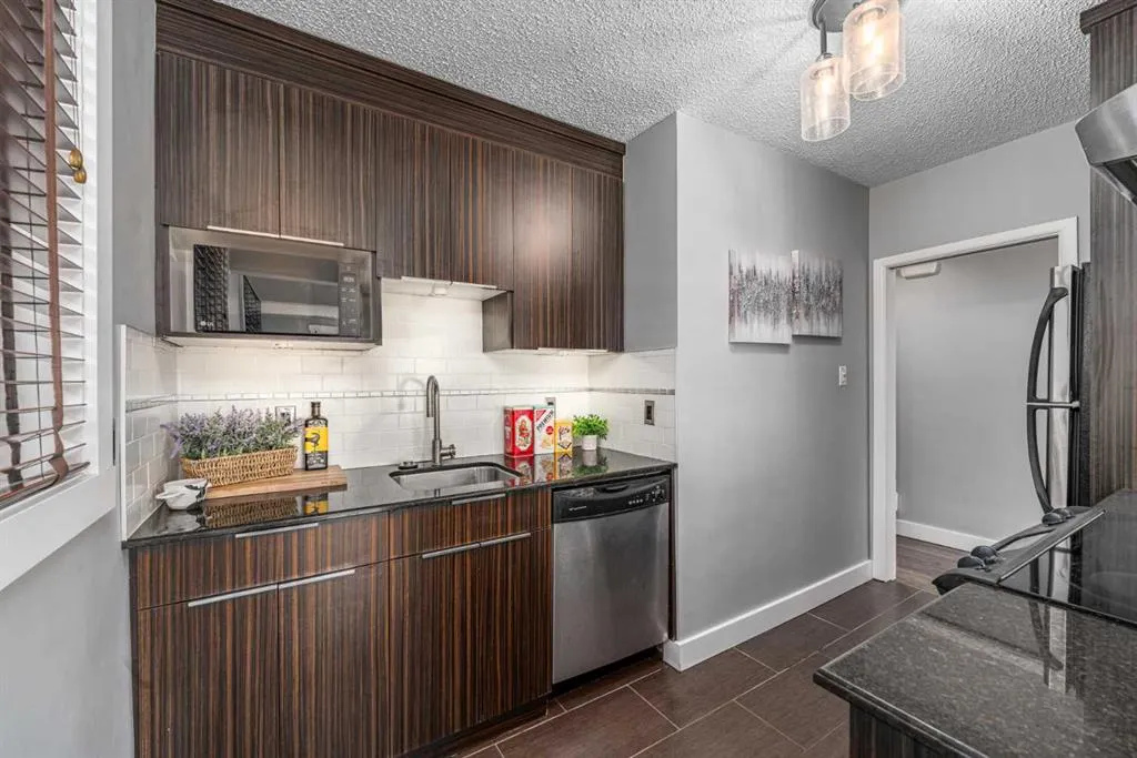 1908 28 Avenue SW #301
