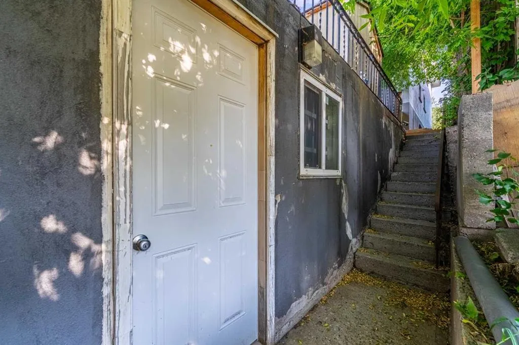 1908 28 Avenue SW #301