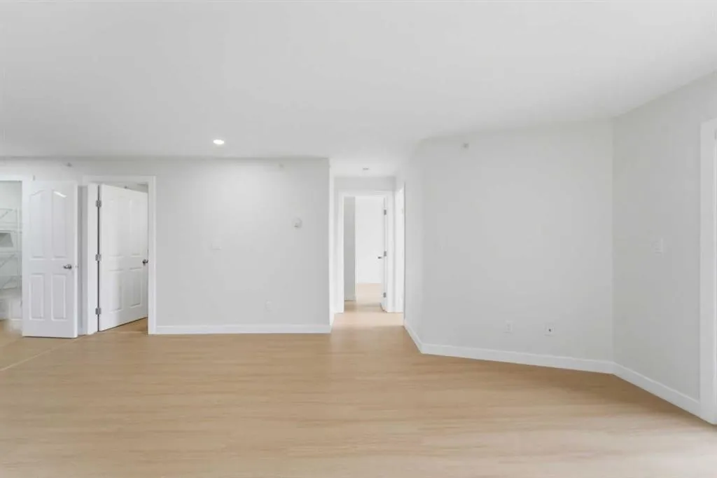 7210 80 Avenue NE #423