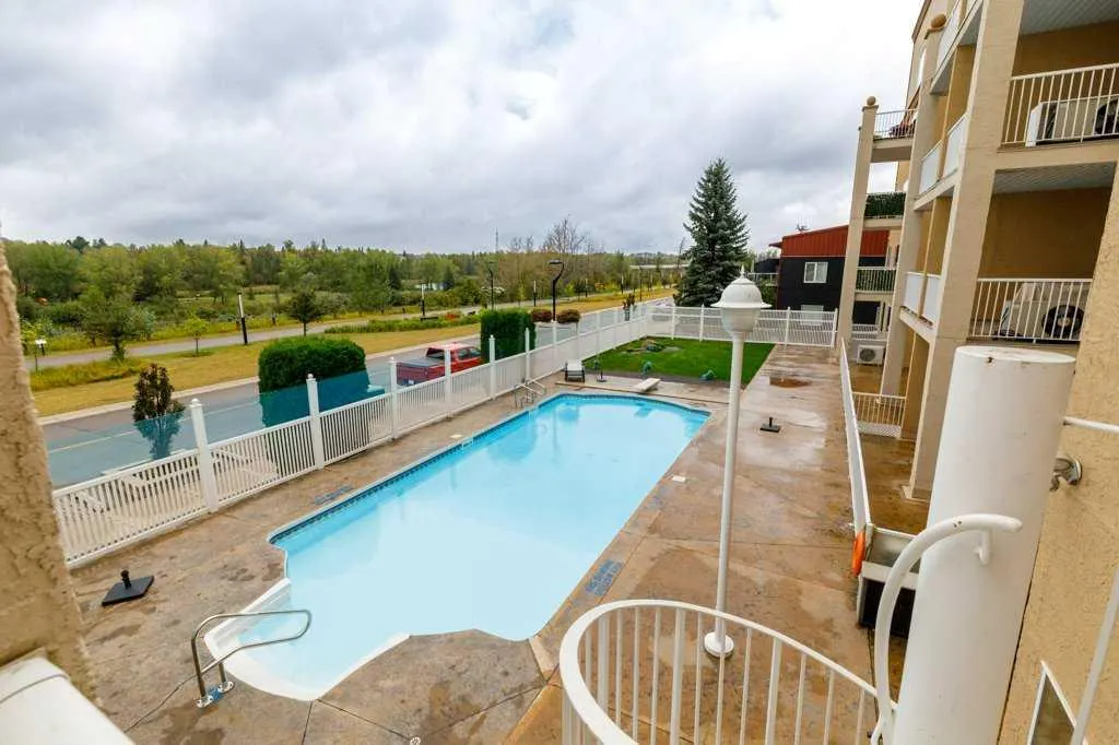 5590 45 Street #302