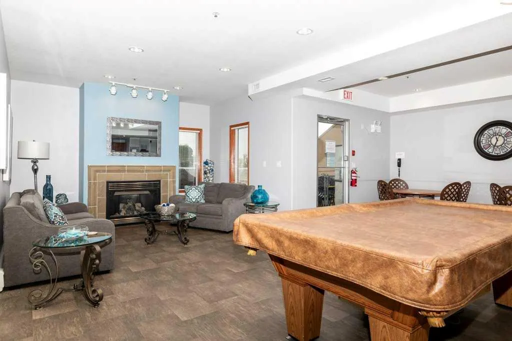 5590 45 Street #302