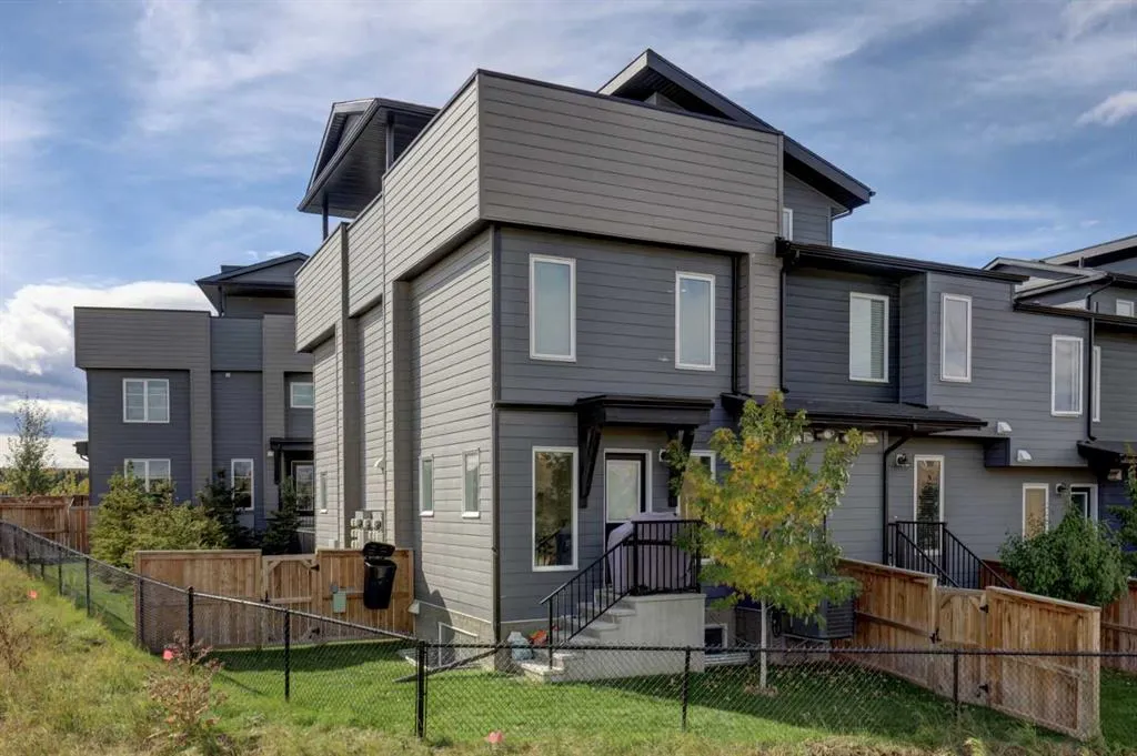 260 Rowley Way NW #319