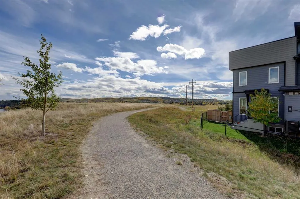260 Rowley Way NW #319