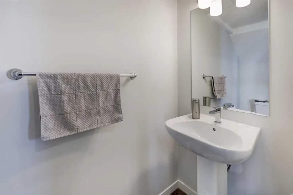 260 Rowley Way NW #319