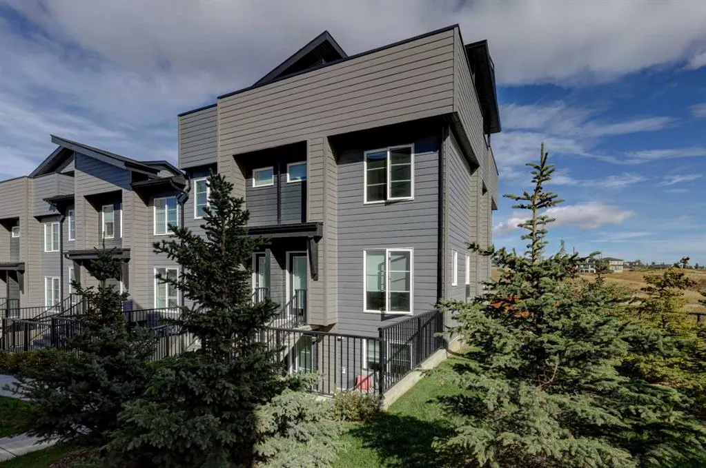 260 Rowley Way NW #319