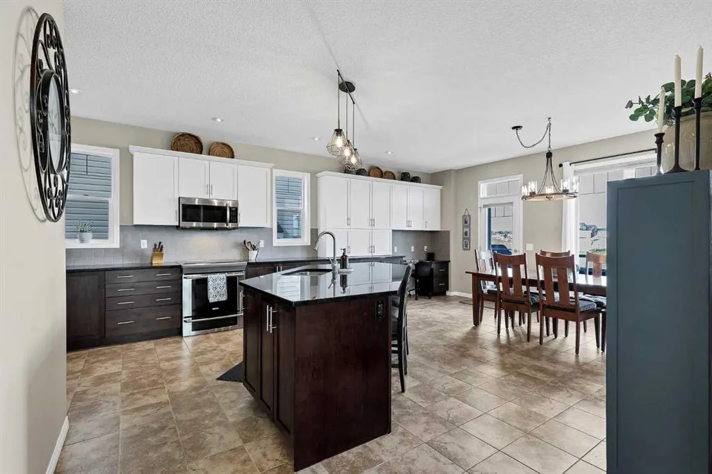 202 Windridge Road SW