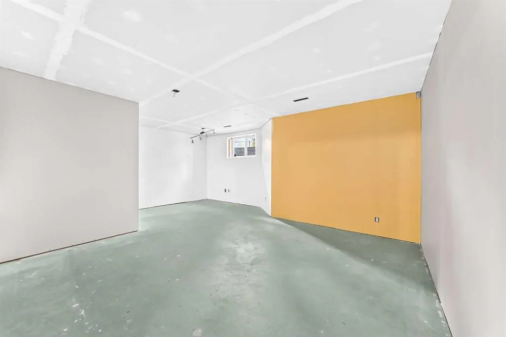 37 Beddington Gardens NE