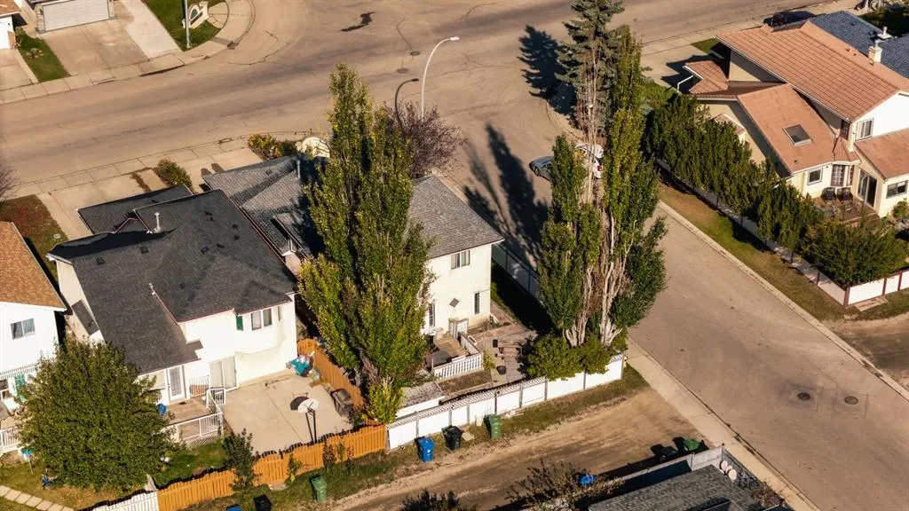 863 Applewood Drive SE