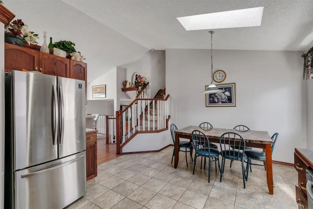 863 Applewood Drive SE
