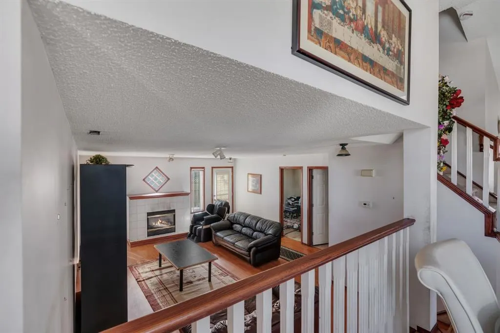 863 Applewood Drive SE