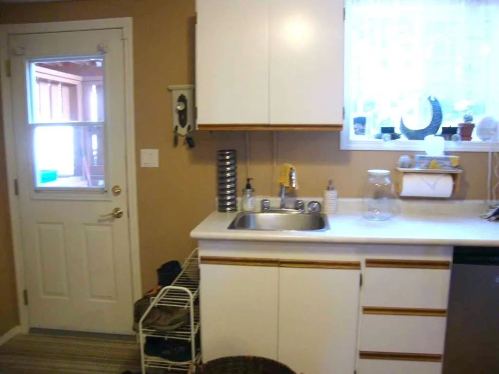 9 Ray Avenue