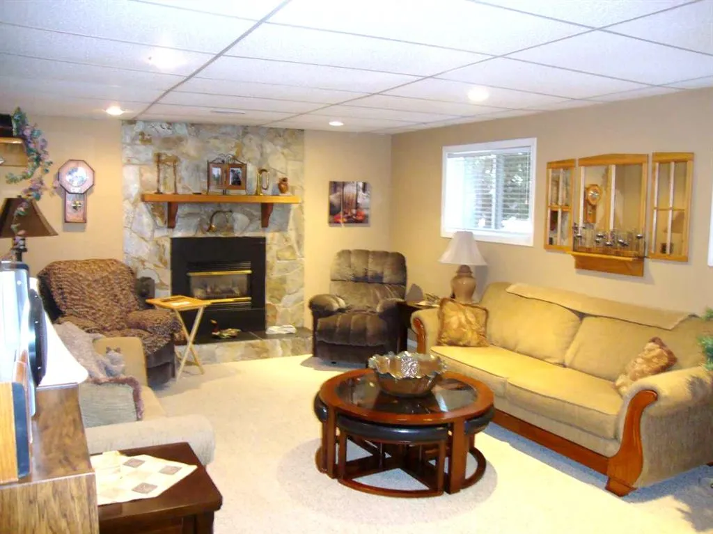 9 Ray Avenue