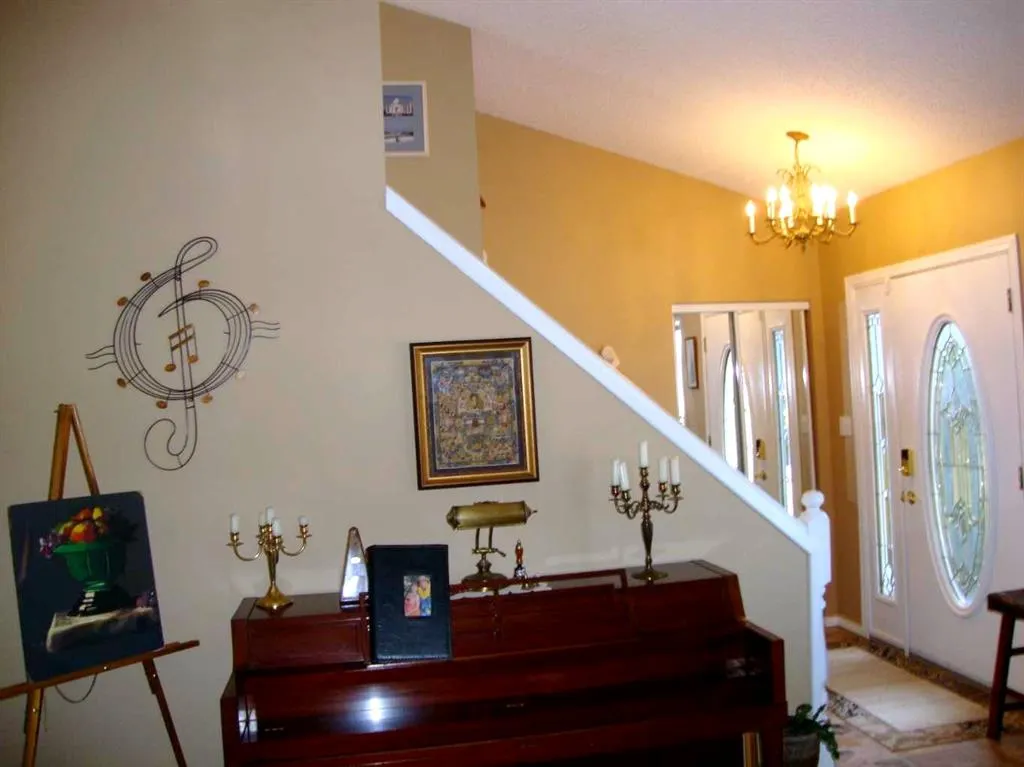 9 Ray Avenue