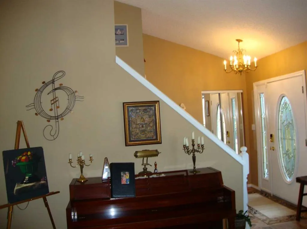 9 Ray Avenue