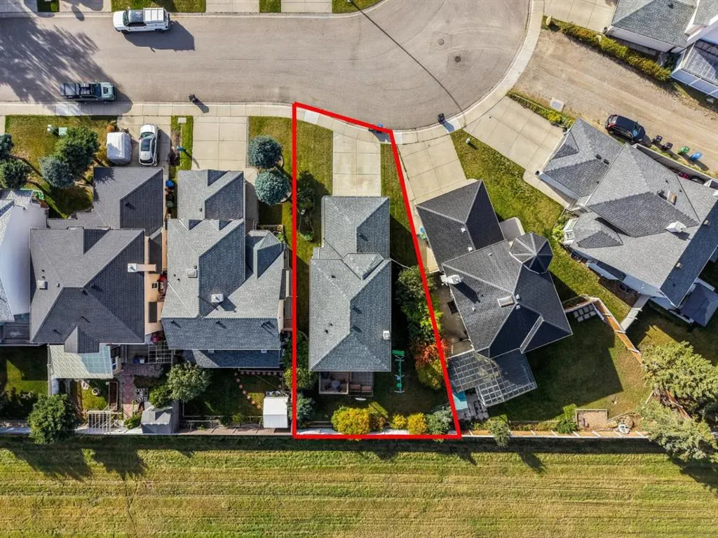 92 Del Ray Close NE