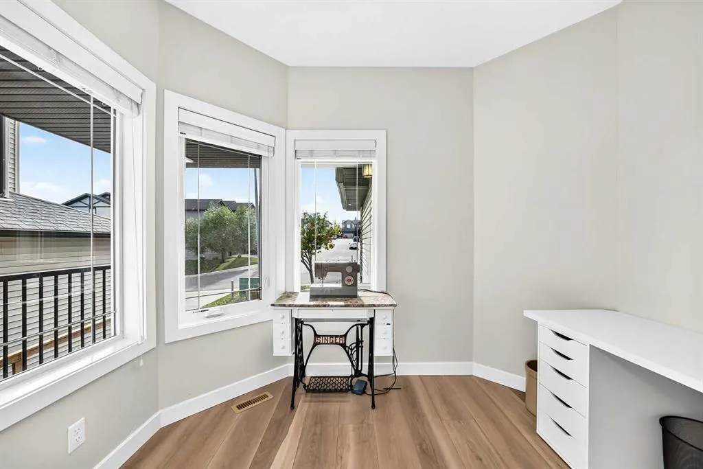 14 Westmount Way