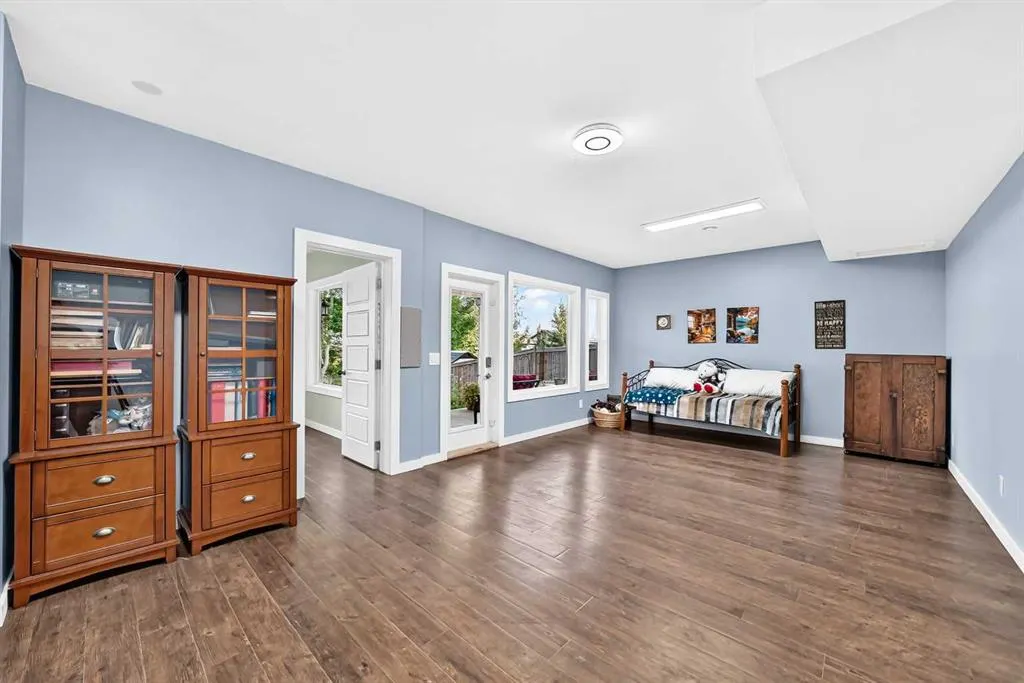 14 Westmount Way