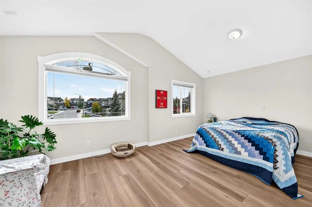 14 Westmount Way