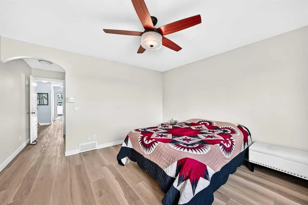 14 Westmount Way