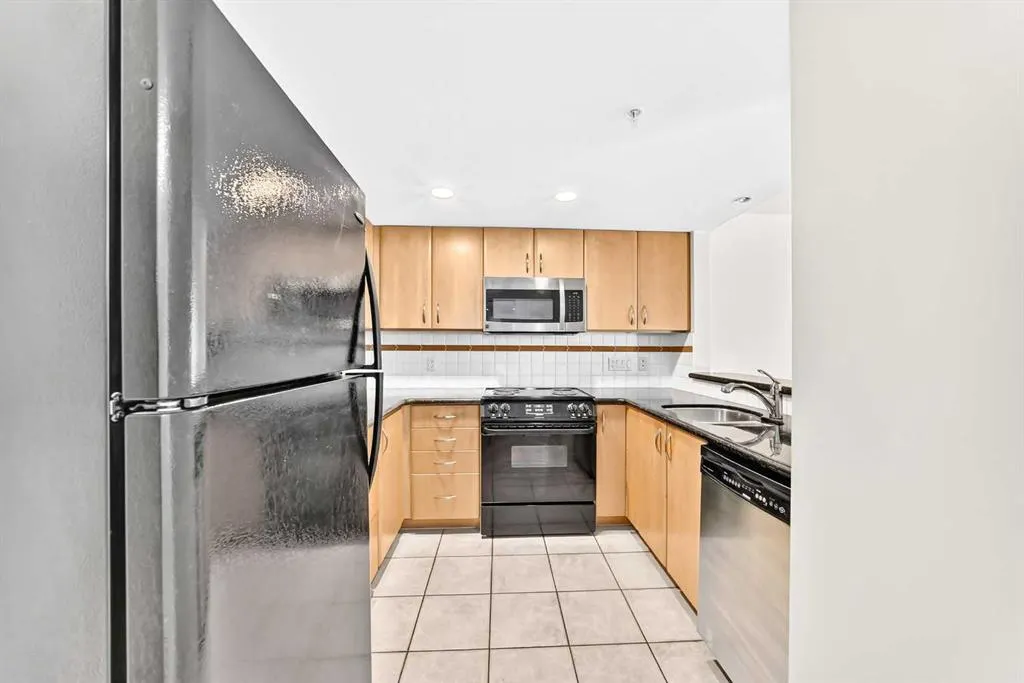 1108 6 Avenue SW #806