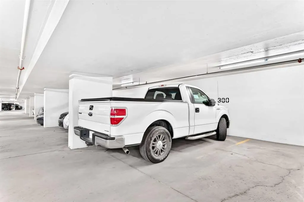 1108 6 Avenue SW #806