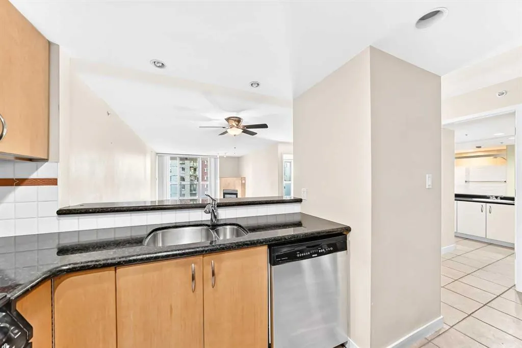 1108 6 Avenue SW #806