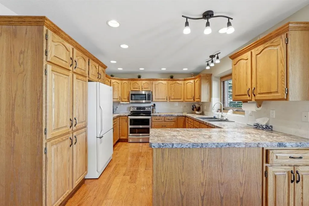 132 Denison Crescent