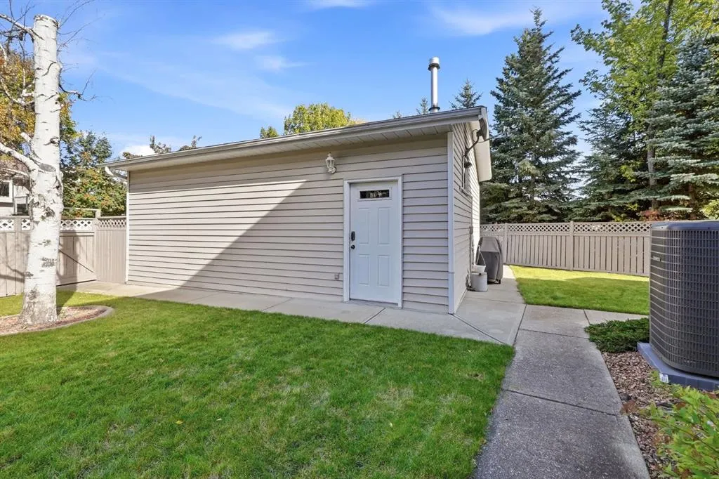 132 Denison Crescent