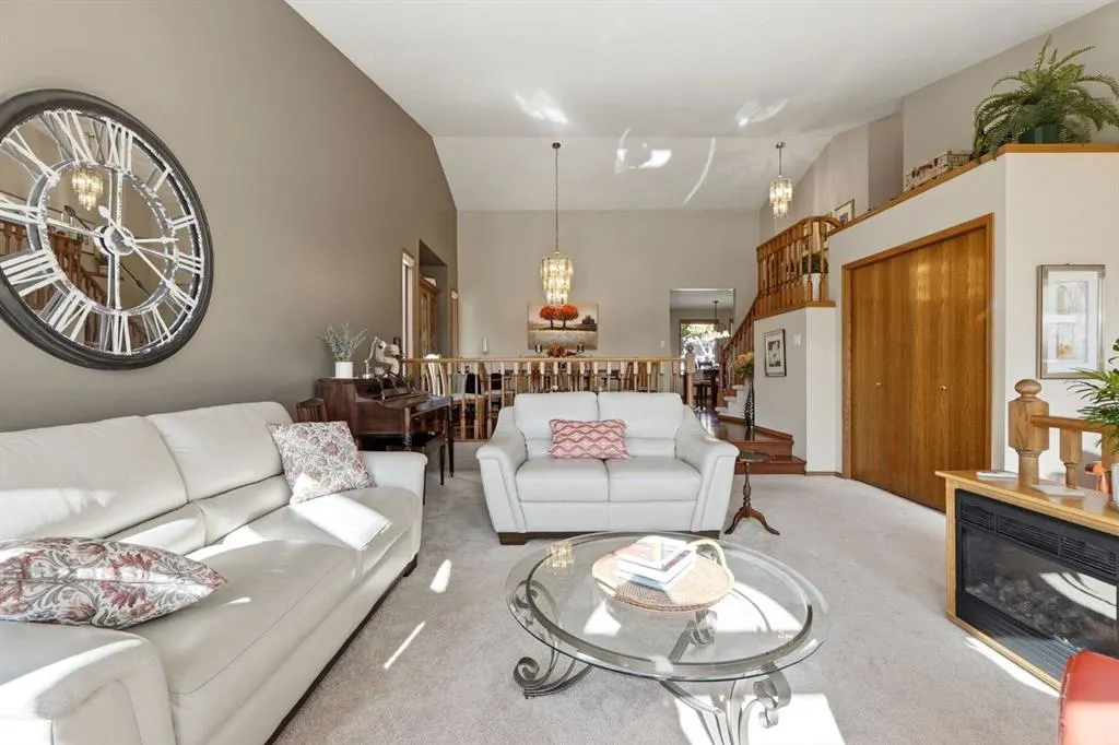 132 Denison Crescent