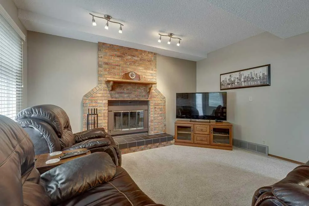 6 Ramsey Avenue