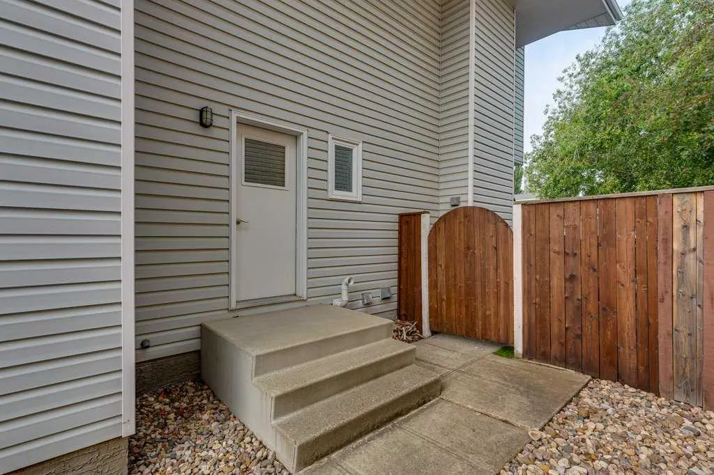 6 Ramsey Avenue