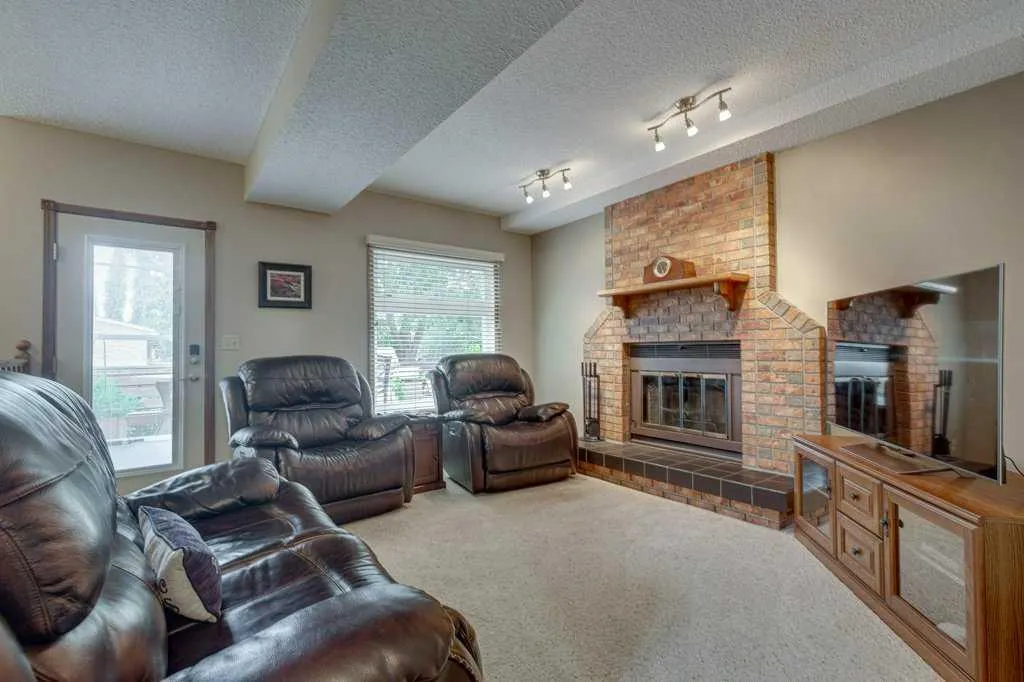 6 Ramsey Avenue