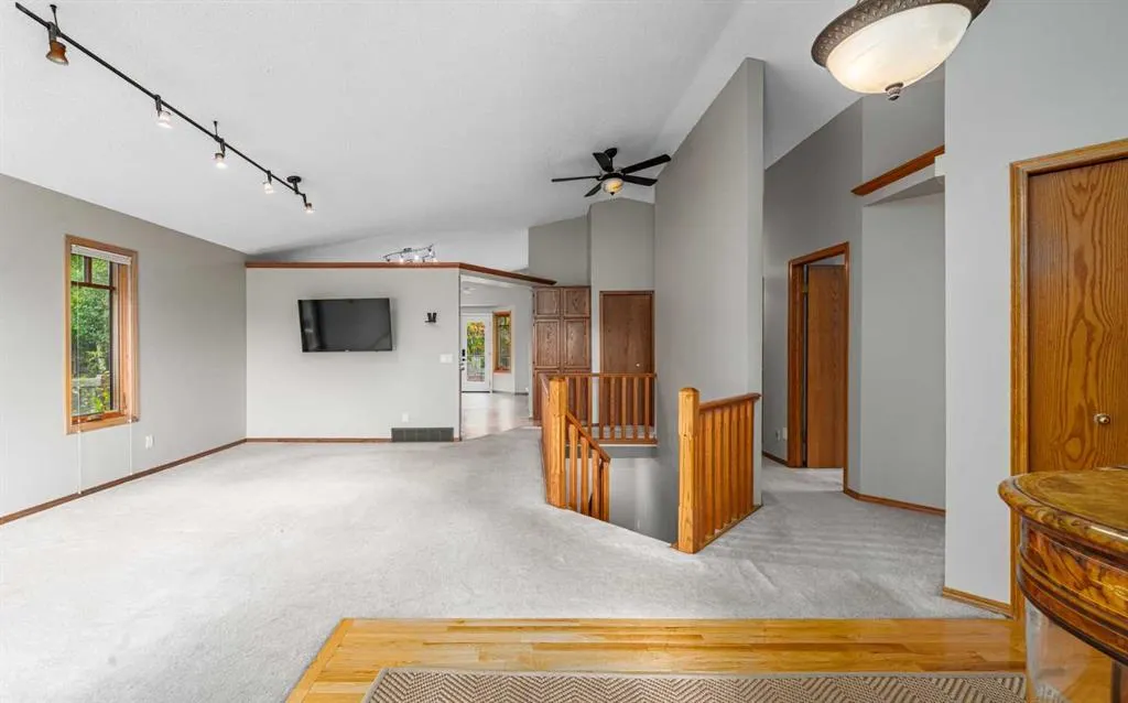 236 Edgebrook Gardens NW