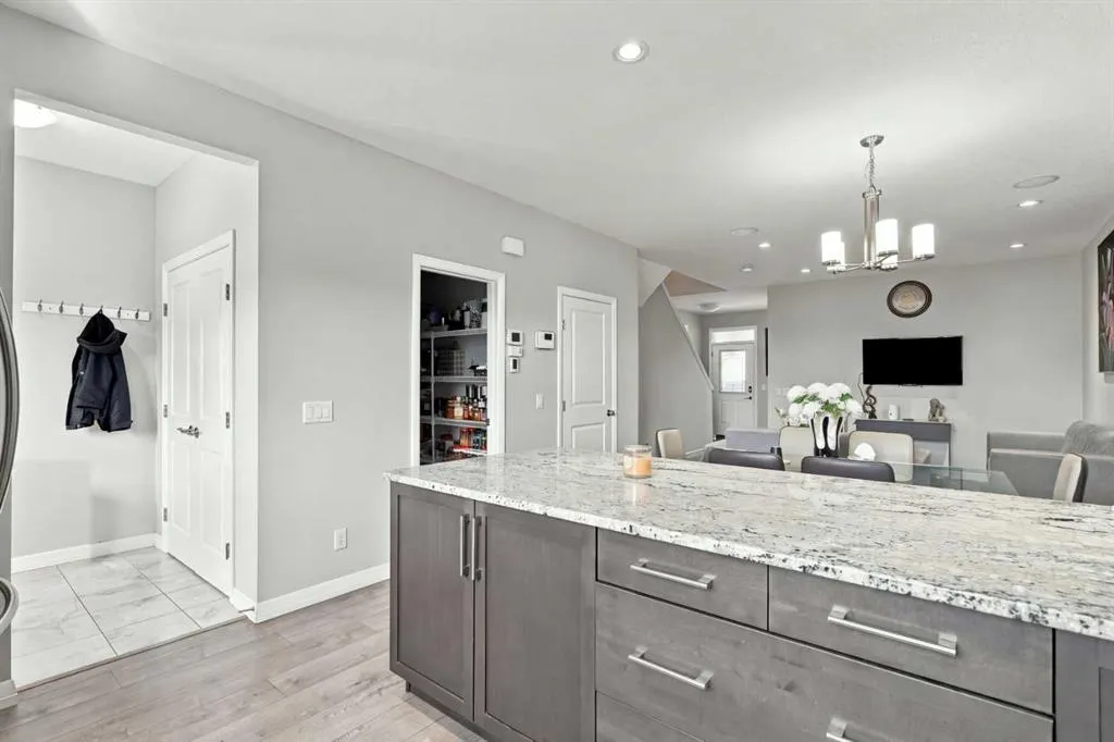 88 Red Embers Crescent NE