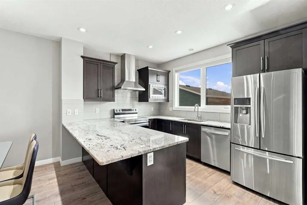 88 Red Embers Crescent NE