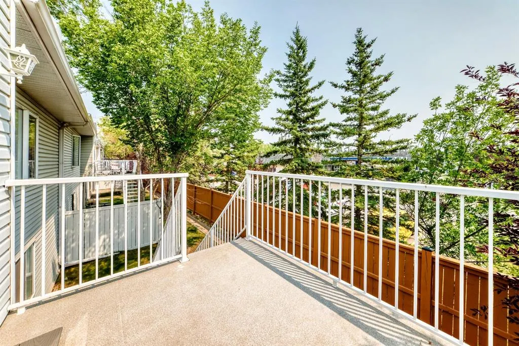 157 Hawkstone Manor NW